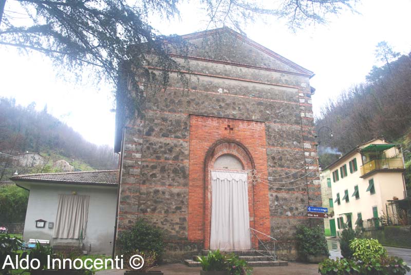 VINCHIANA: CHIESA DEL SACRO CUORE 2' IMMAGINE